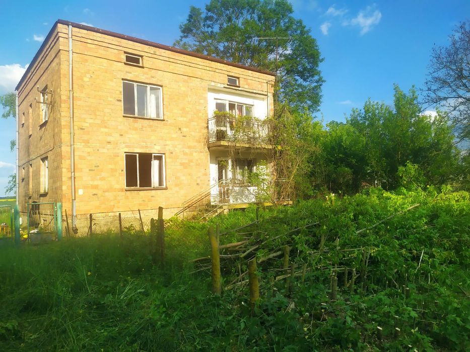 Sprzedam siedlisko 6255 m2 + budynki gospodarcze 563 m2