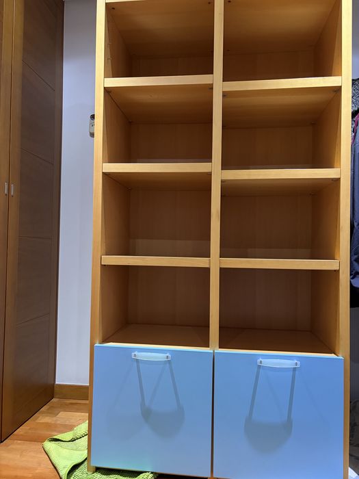 Estante quarto crianca