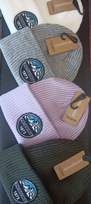 Брендові шапки Stussy,CarharttPatagonia,The North Face,Moncler.,