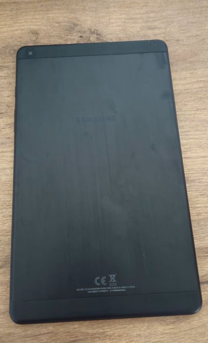 Планшет Samsung SM-Т295 розбитий дисплей, включається. На запчастини.