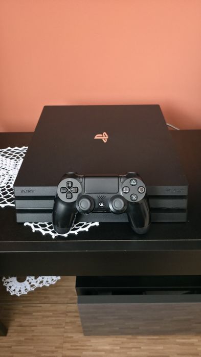 Playstation 4 pro dużo gier, niski soft jailbreak