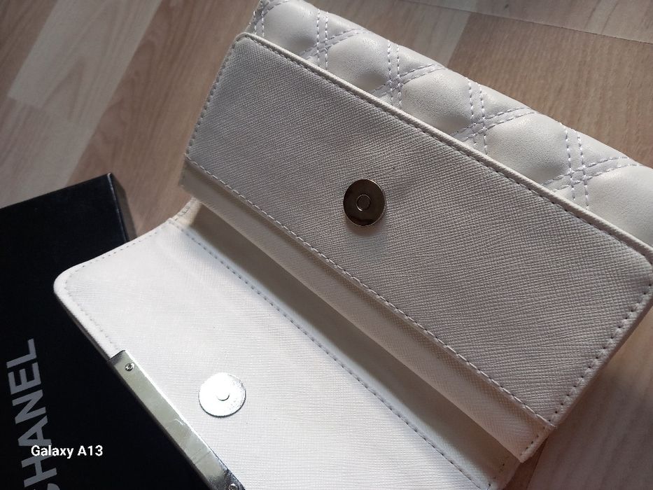 Chanel piękny duży portfel