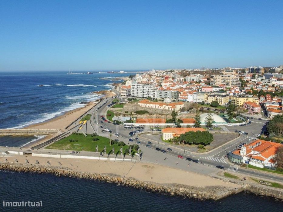 Apartamento T1 com varanda, na Foz do Douro