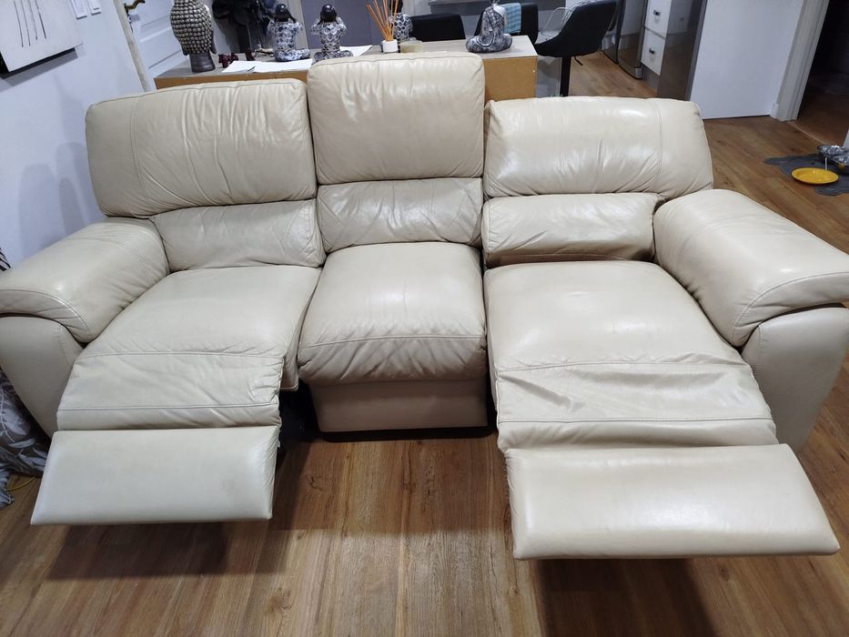 Sofá de 3 lugares relax em pele - creme
