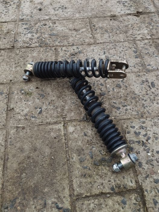 Задні амортизатори від скутера