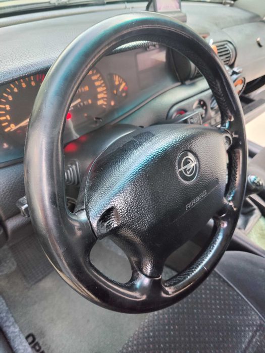 Opel Omega B.
