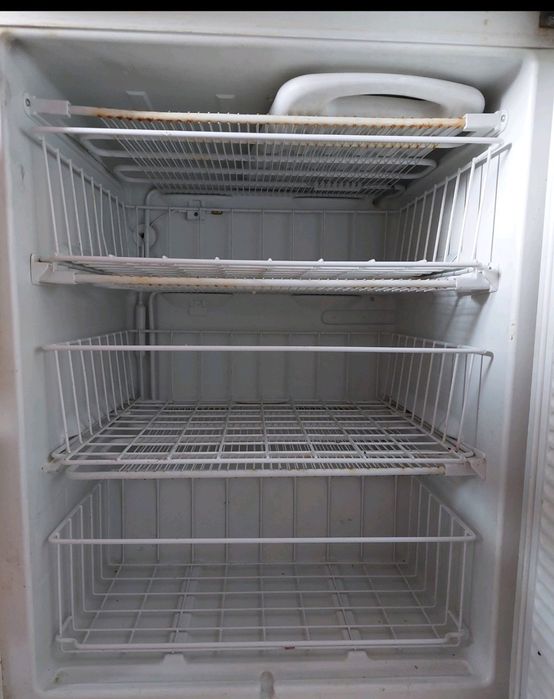 Холодильник Grenje. Б/у