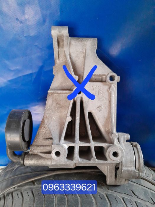 Кронштейн генератора пассат б4