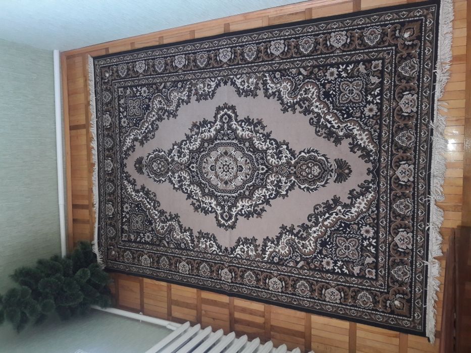 Продам ковер 2*3