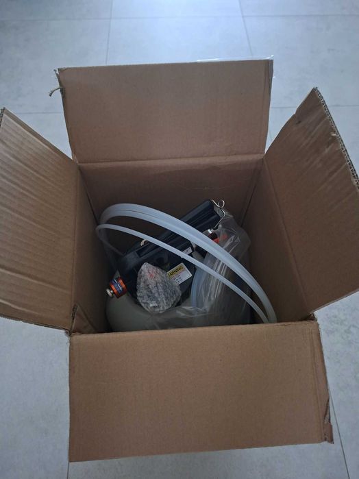 VEVOR Pompa Ssąca Oleju 8L z 15 Adapterami ATF Nowa