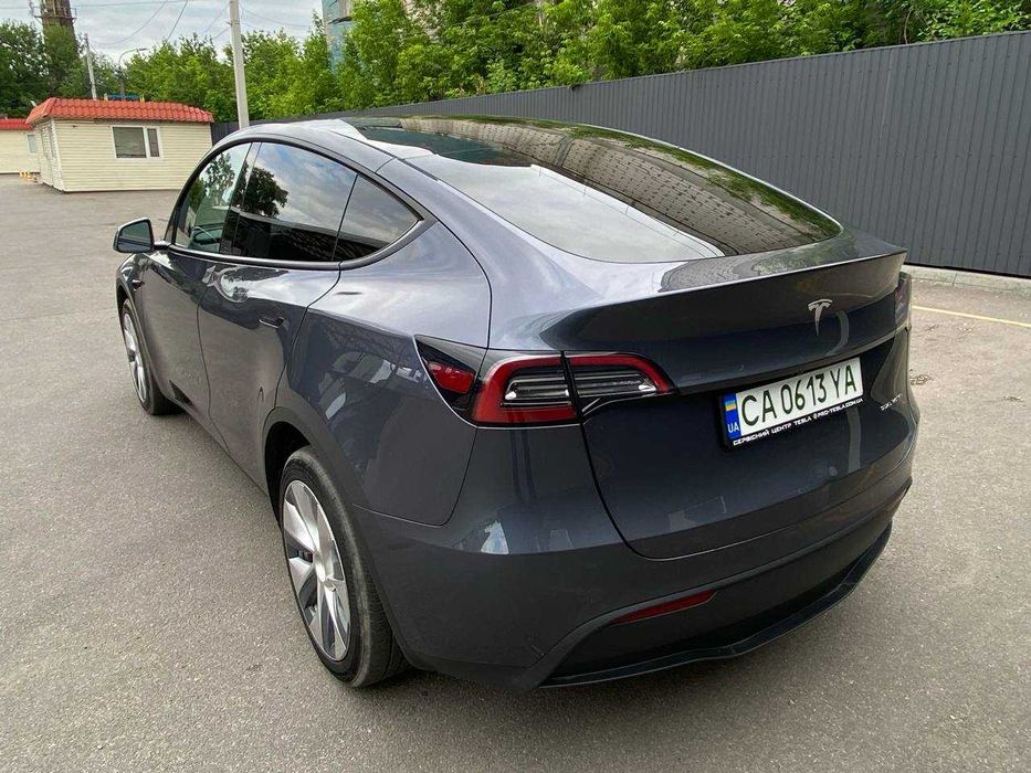 Tesla Model Y Long Range Dual motor 2023