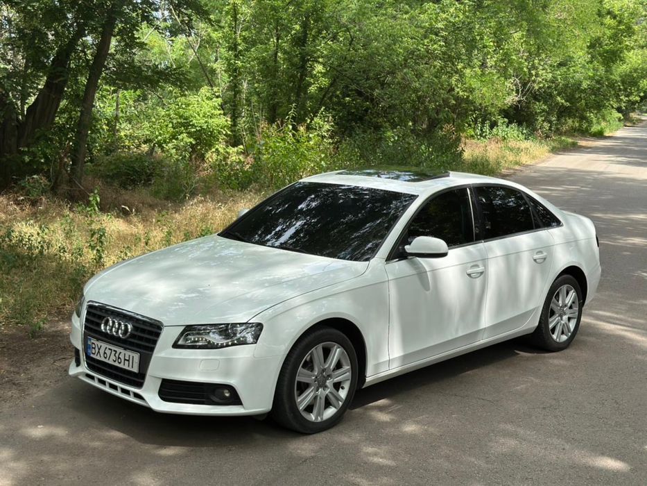 Продам свой автомобиль AUDI A4 B8