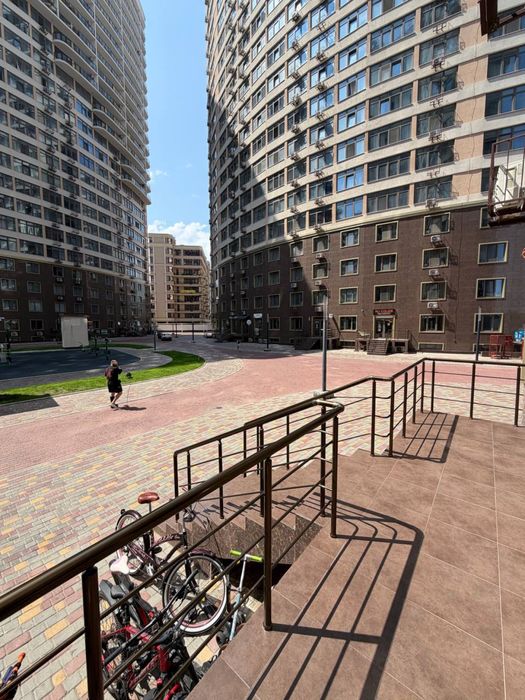 Продам коммерция Каманина Аркадия Кадор 45 Жемчужина первый этаж 70 метров