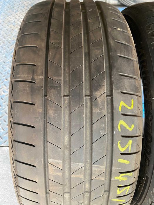 225/45R18 Dwie używane opony letnie Bridgestone