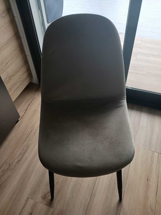 4 Cadeiras Semi-novas