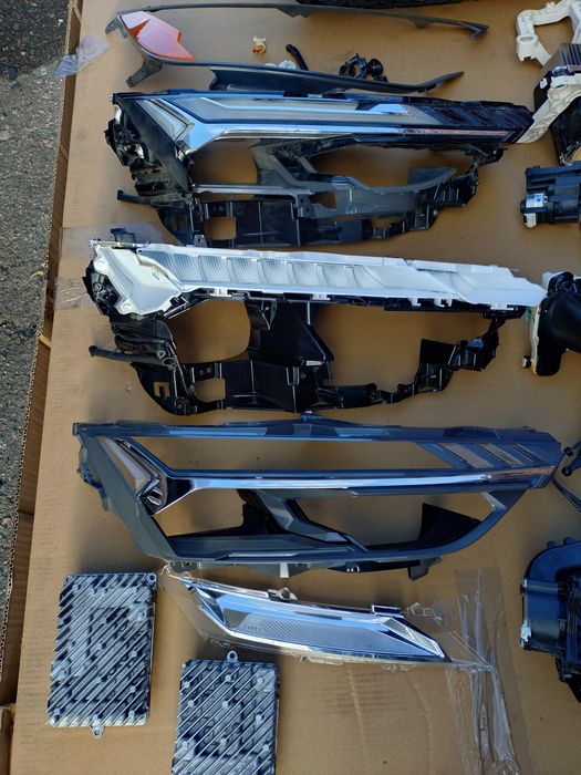 Фара Audi Q5 A80 рест