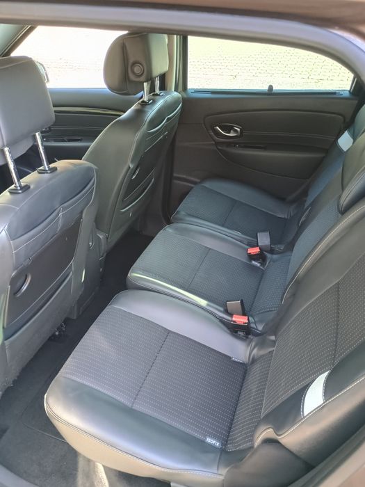 Renault Grand Scenic III 1.6 dCi 130 KM | 2 komplety kół | Hak | Uszkodzona głowica i wtryskiwacz