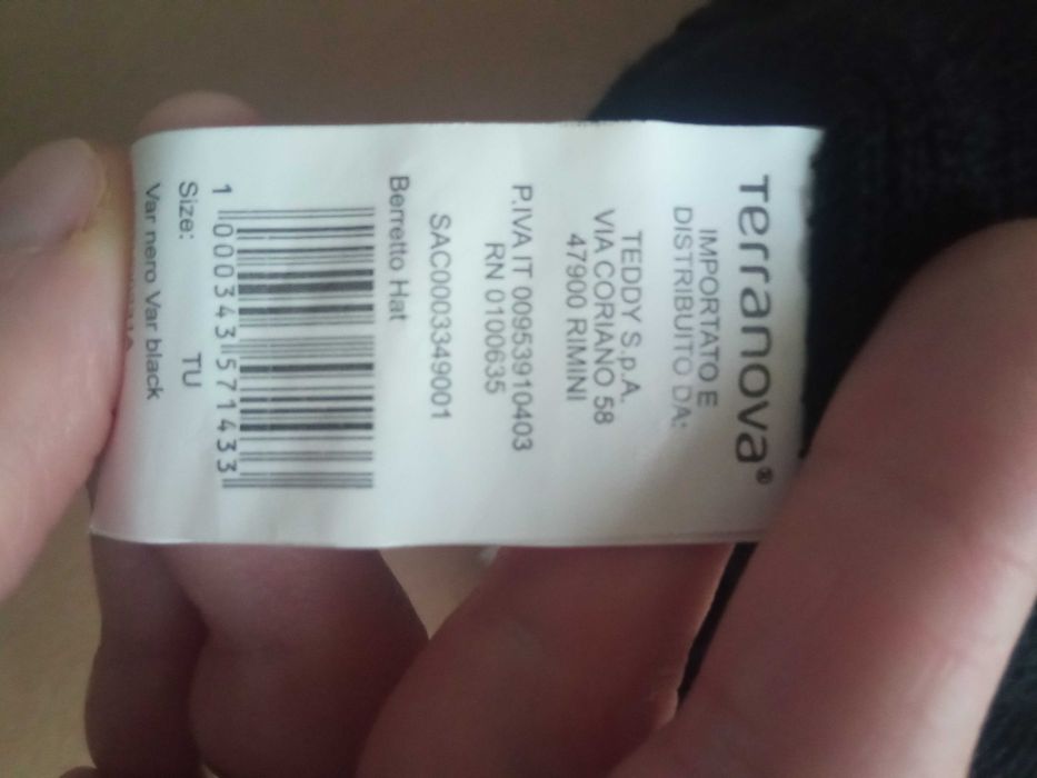 Czapka czarno biała terranova