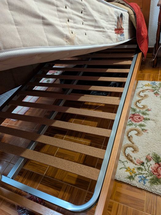 Cama de Solteiro Completa (Cama + Estrado + Colchão)