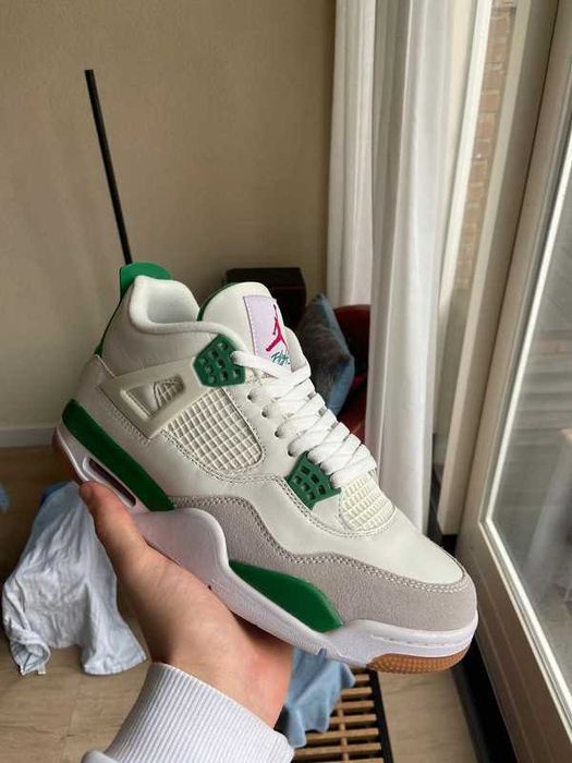 Jordan 4 Retro SB Sosnowa zieleń  EUR 43