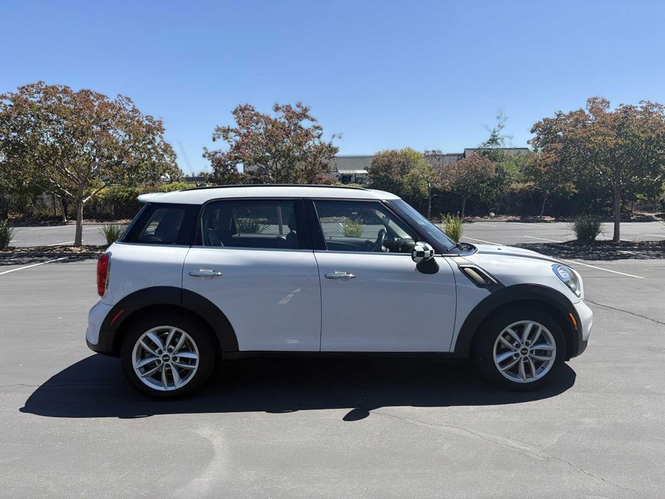 MINI Cooper Countryman      2013