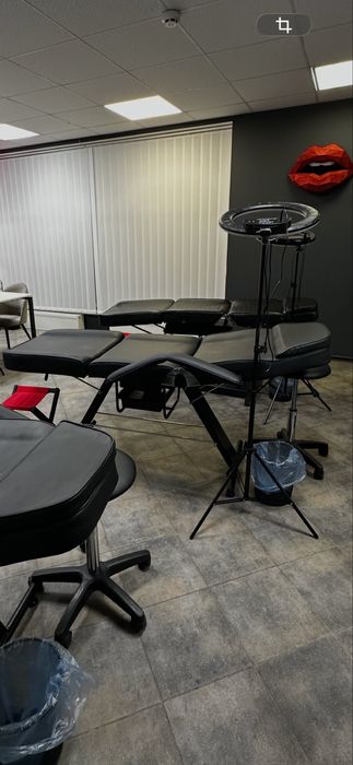 Перукарська мийка. Крісло педікюрне гідравлічне, тележка