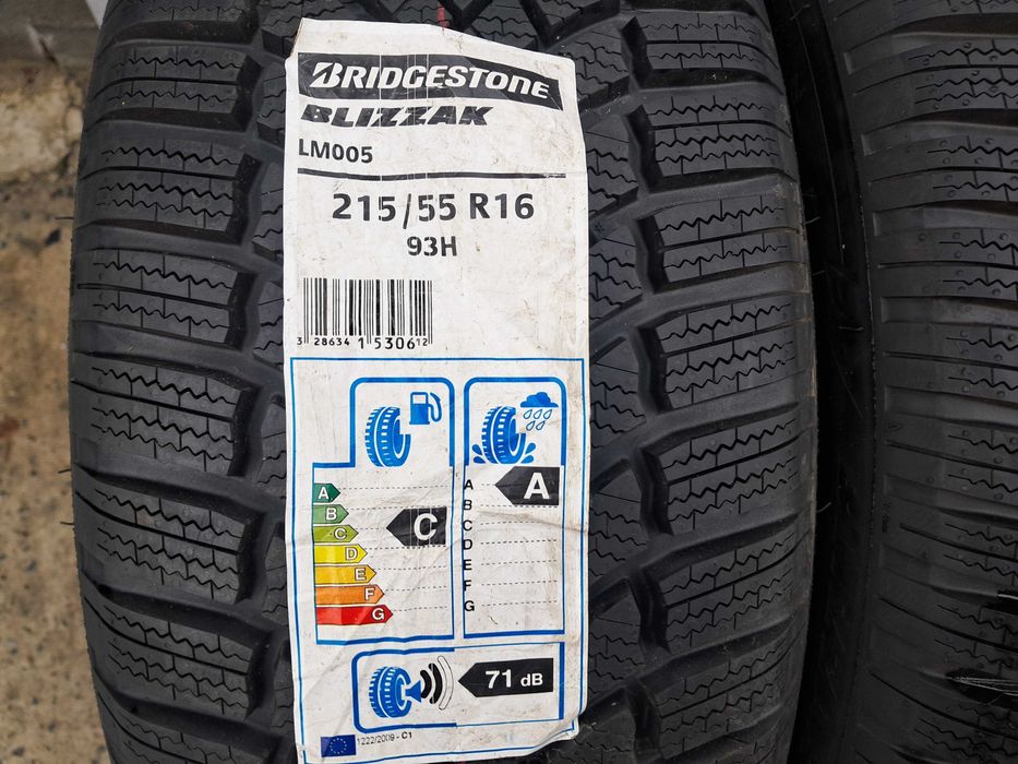 Резина зимова, НОВА, 215/55 R16 Bridgestone Blizzak LM005 (арт. 12193)