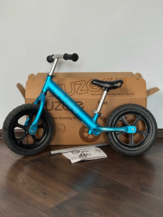 Беговел Cruzee 12"