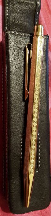 Золотая ручка Сaran D'ache !!!