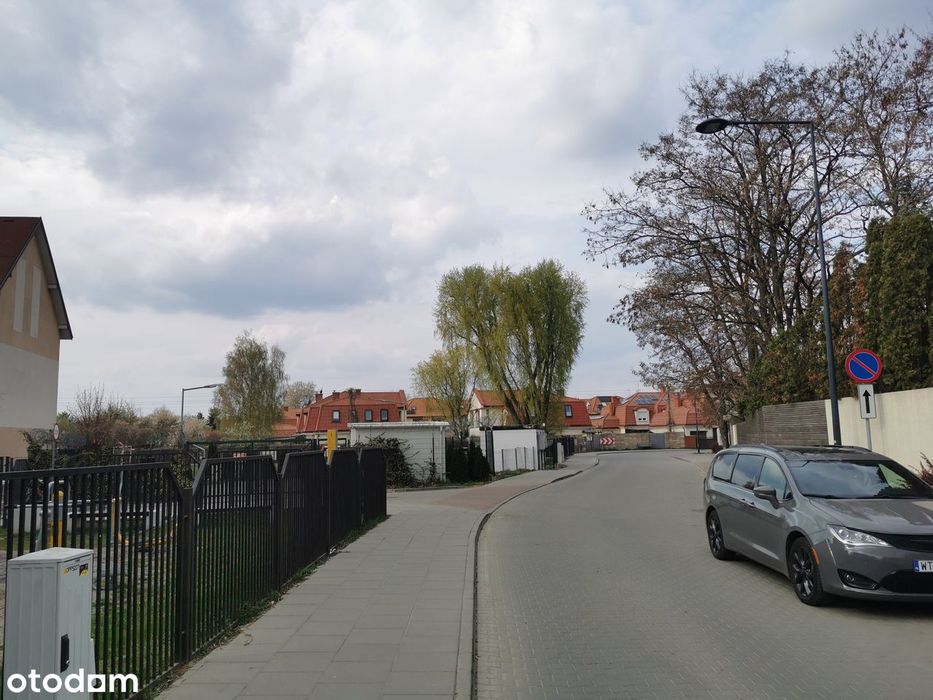 1-Pok, Parking, Balkon, Bezpośrednio