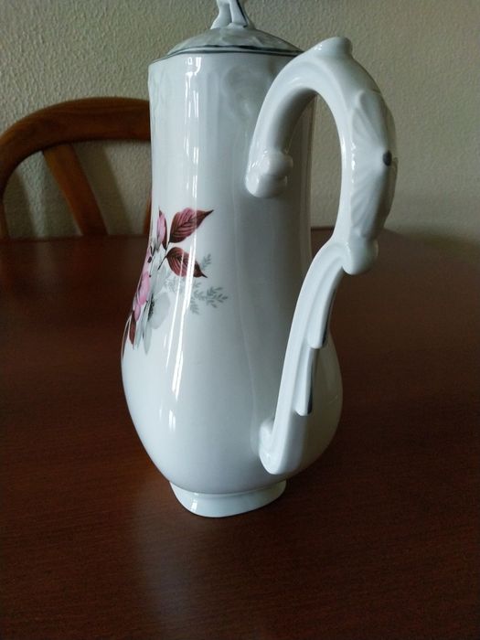 Para colecionadores de Bules de café da Vista Alegre -ver bem o bico