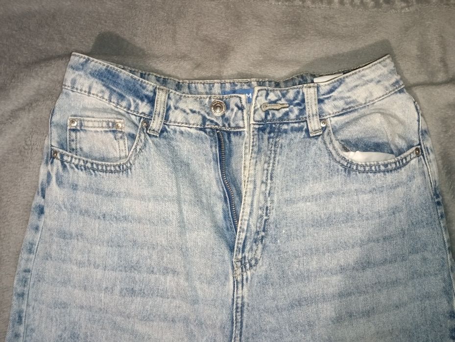 Широкі сині джинси