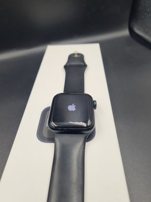Zegarek APPLE Watch SE 2 Gen.  40mm  81%