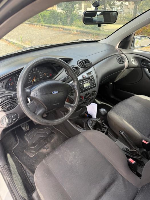 Ford Focus  2002 ( 1 dono )