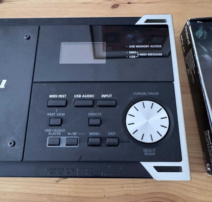 Roland Sonic Cell(250€) + SRX board SRX-96(100€)