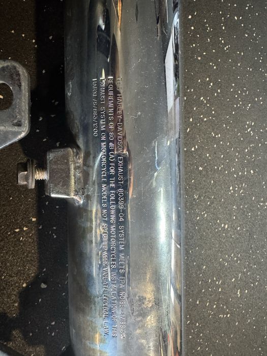 Material harley davidson ponteiras de escape Vance&Hines, viseira, etc…