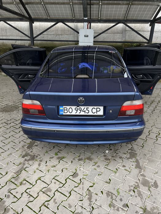 BMW E39.