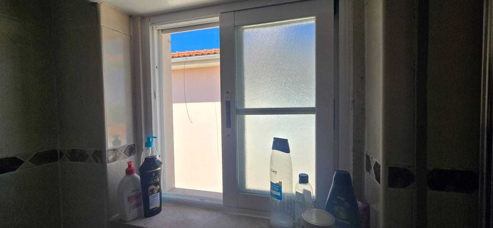 Vendo janelas usadas em bom estado (vidro duplo) diversas dimensões