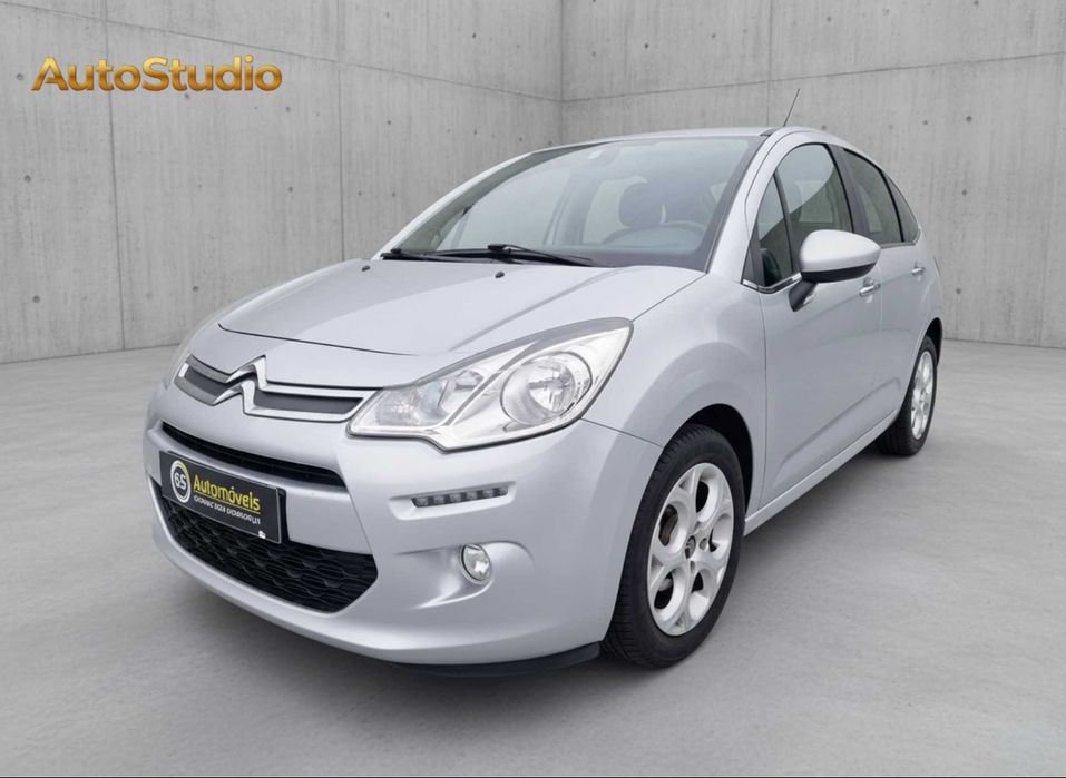 AutoStudio para Stand de Automóveis