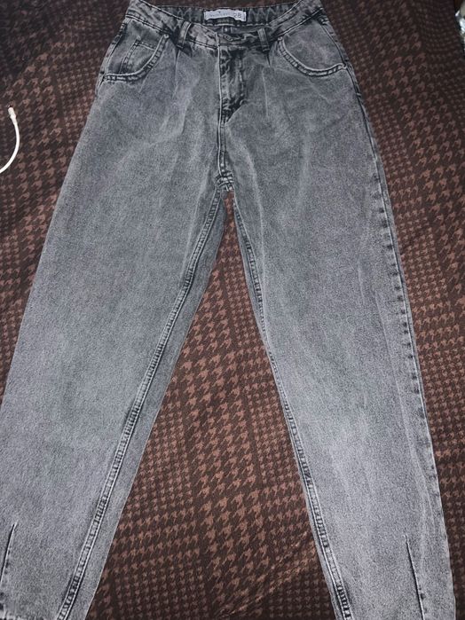 Продам джинсы по хорошей цене !