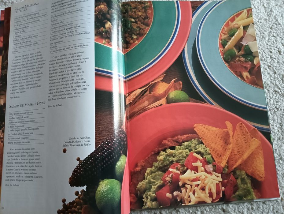 Saladas. Refeições-molhos-sobremesas	Coleção Boa mesa Como Novos