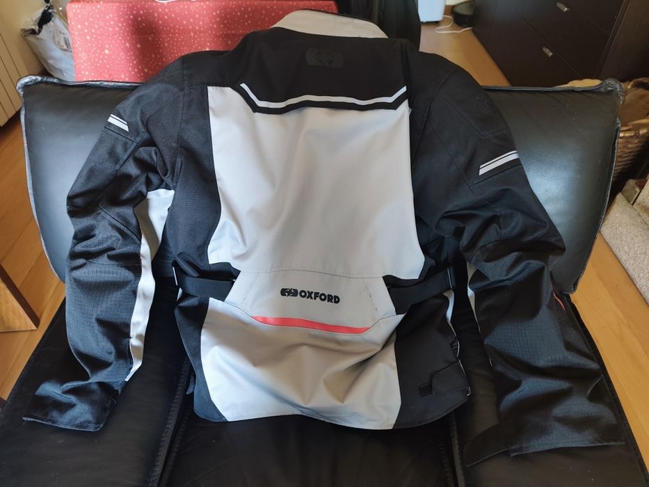 Jaqueta OXFORD Metro 2.0 - Como novo! Tamanho XL.