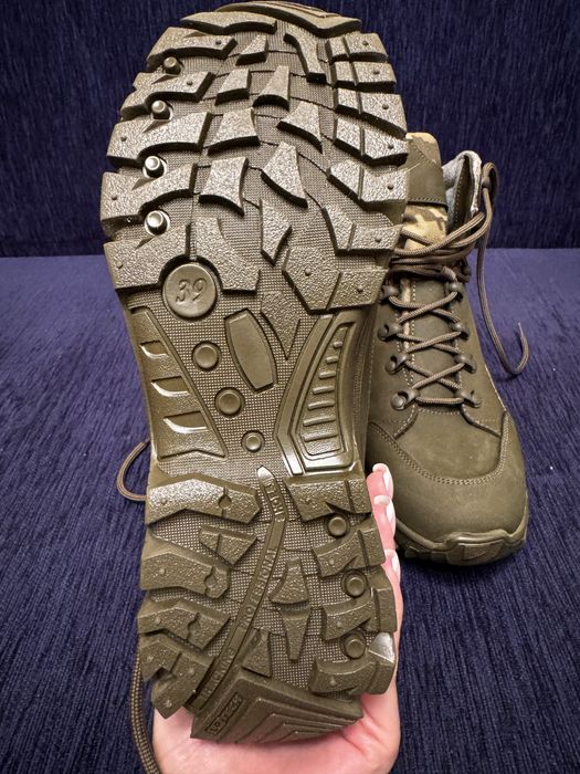 берці 39 розмір