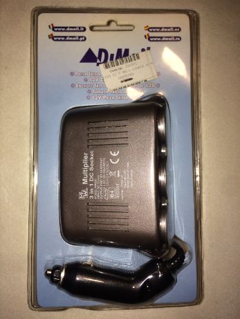 Tomada tripla 12V para carro, como nova