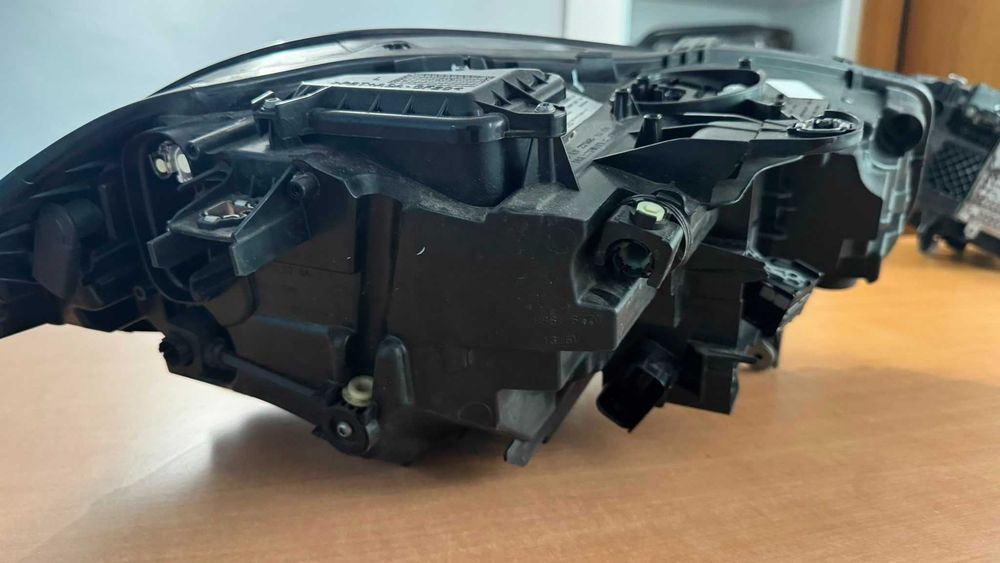 Farol BMW 2 Gran Coupé 2019-2024 Full LED Adaptativo Esquerdo