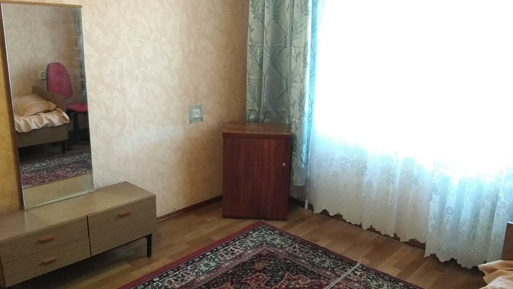 Продам 2-х комнатную квартиру на Лазурном