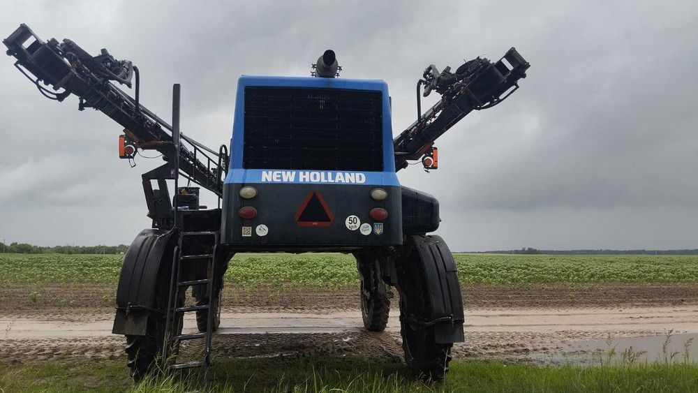 обприскувач самохідний New Holland SP275F