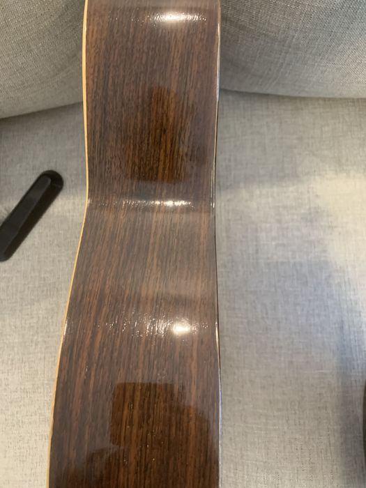 Guitarras clássicas 4/4 em pau santo