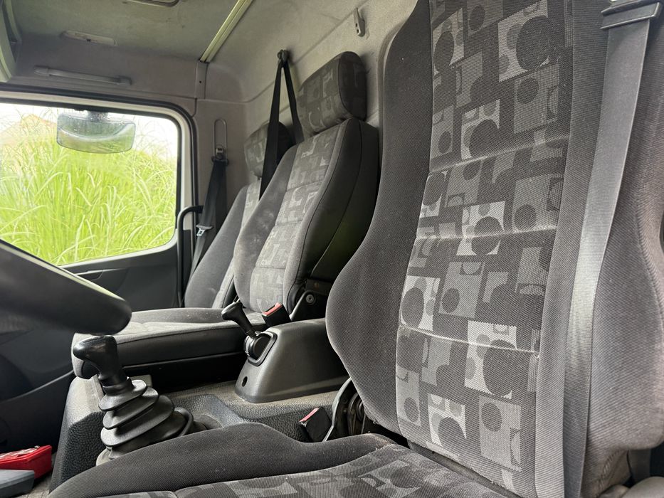 Camião Mercedes Atego 815