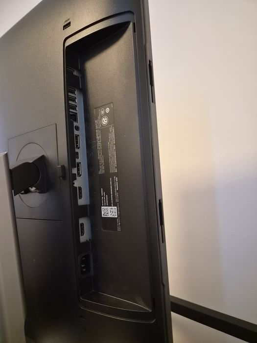 Monitor 24" LED Dell U2415